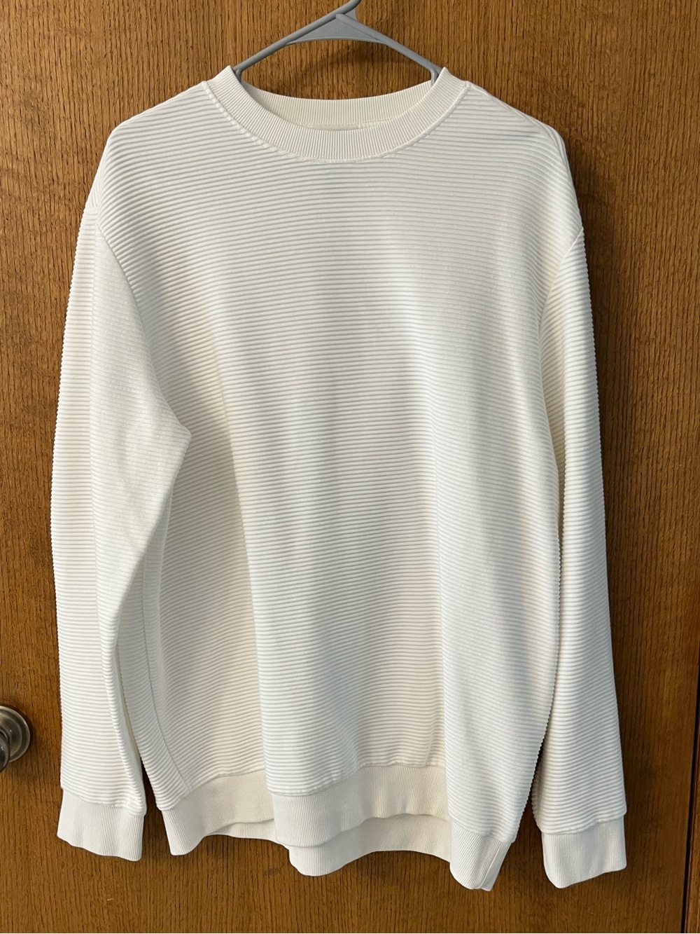 L H&M men’s white ribbed long sleeve